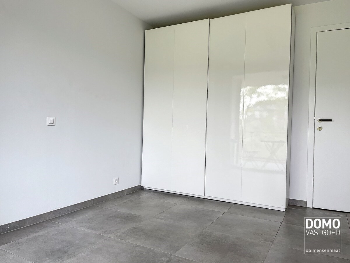 MODERN APPARTEMENT MET TERRAS, LIFT EN 2 SLAAPKAMERS IN DIEPENBEEK 
