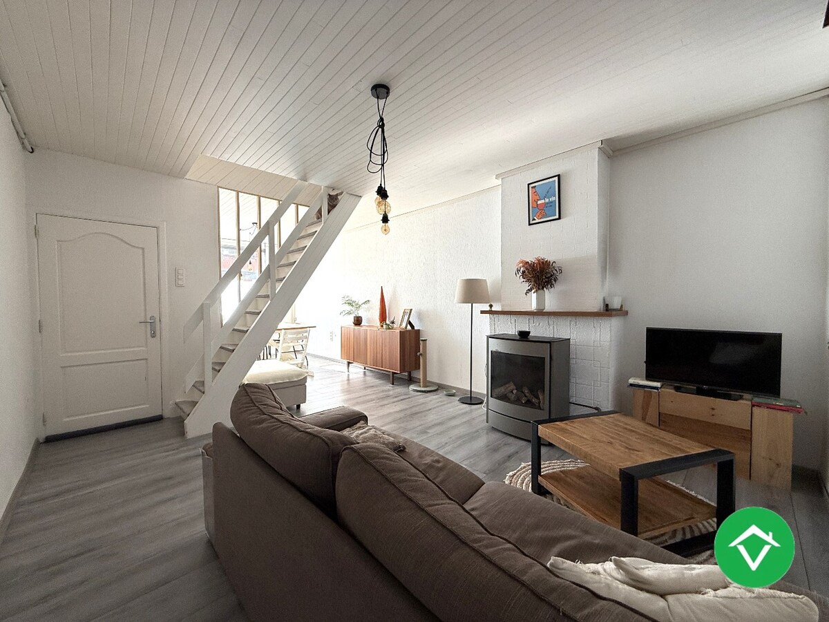 Centraal gelegen woning met 3 slaapkamers en aangename tuin te Roeselare! 