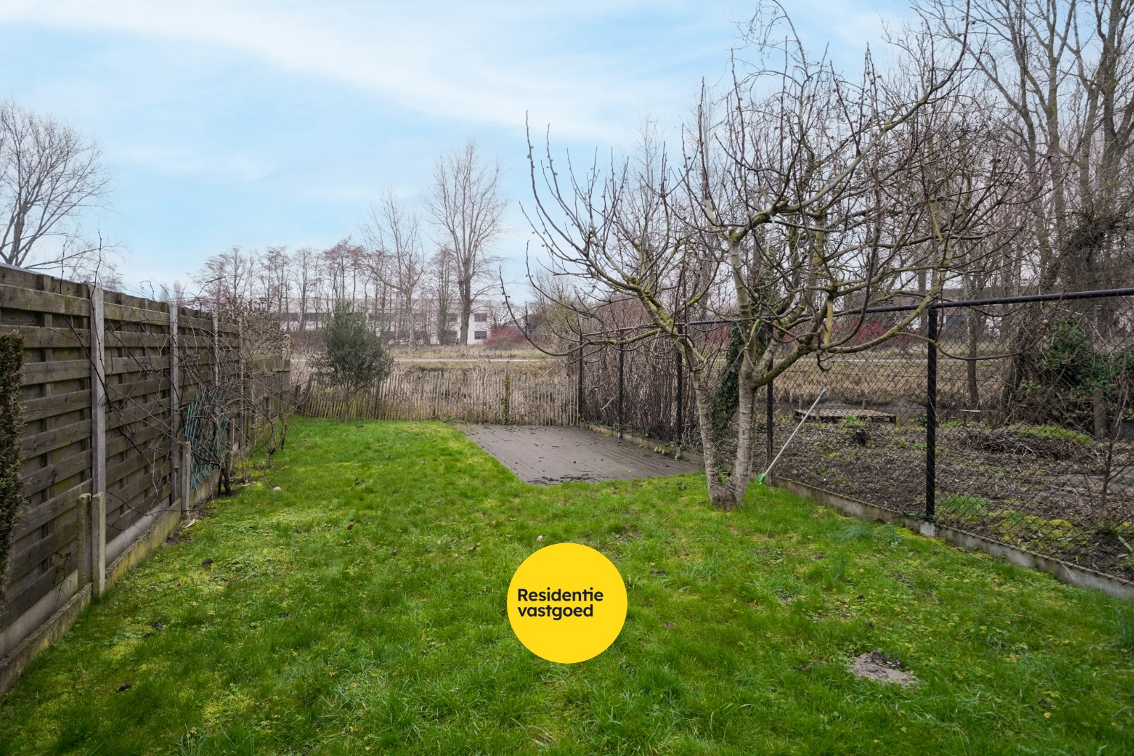 Instapklare woning met diepe tuin te Oostende 