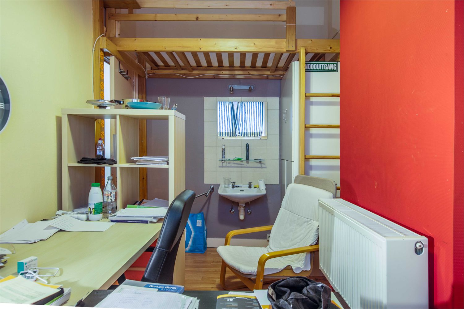 Ideaal gelegen studentenhuis bestaande uit 9 kamers en 2 studio's! 