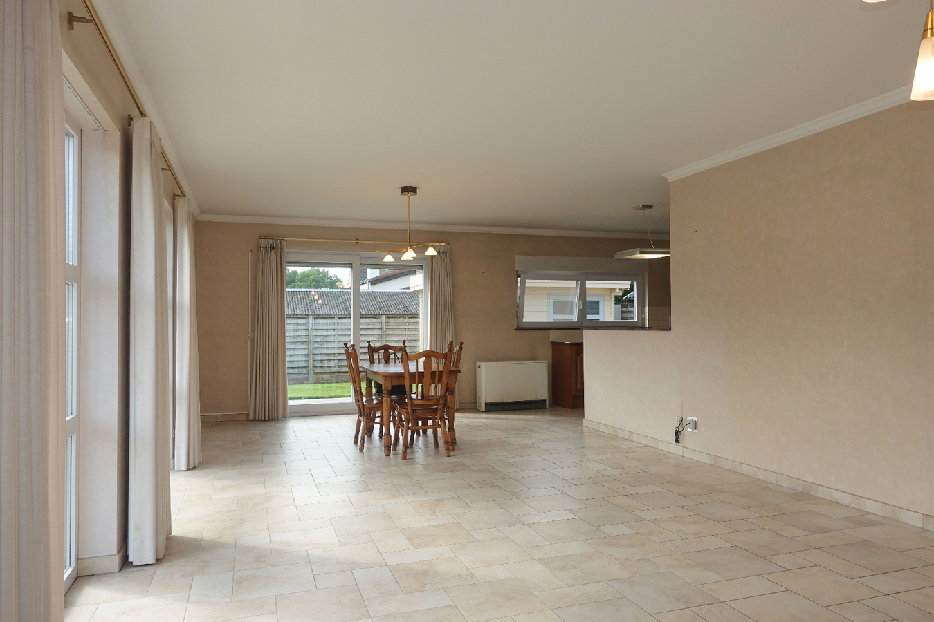 Instapklare halfopen woning 