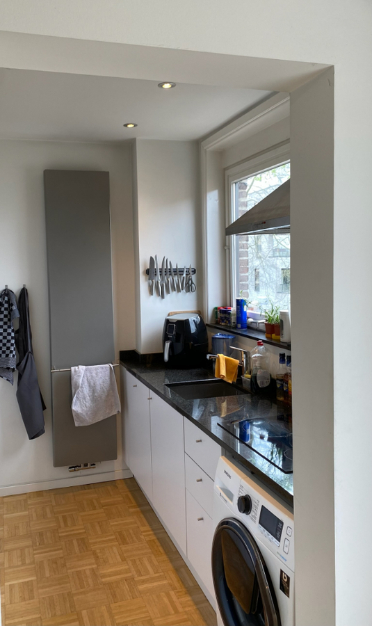 Lichtrijk 2 slaapkamer-appartement nabij de Sterre. 