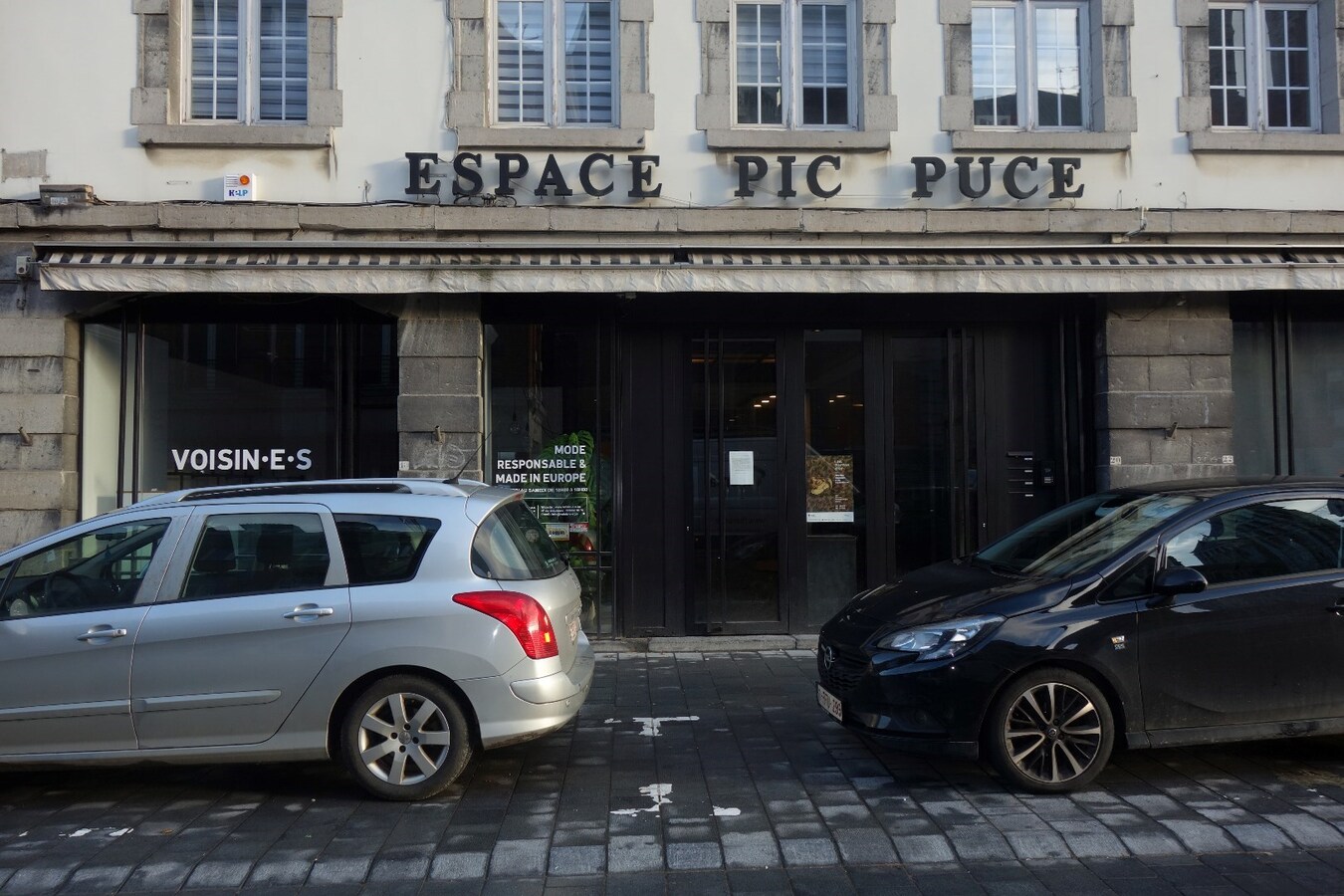 Commerce a louer À Tournai