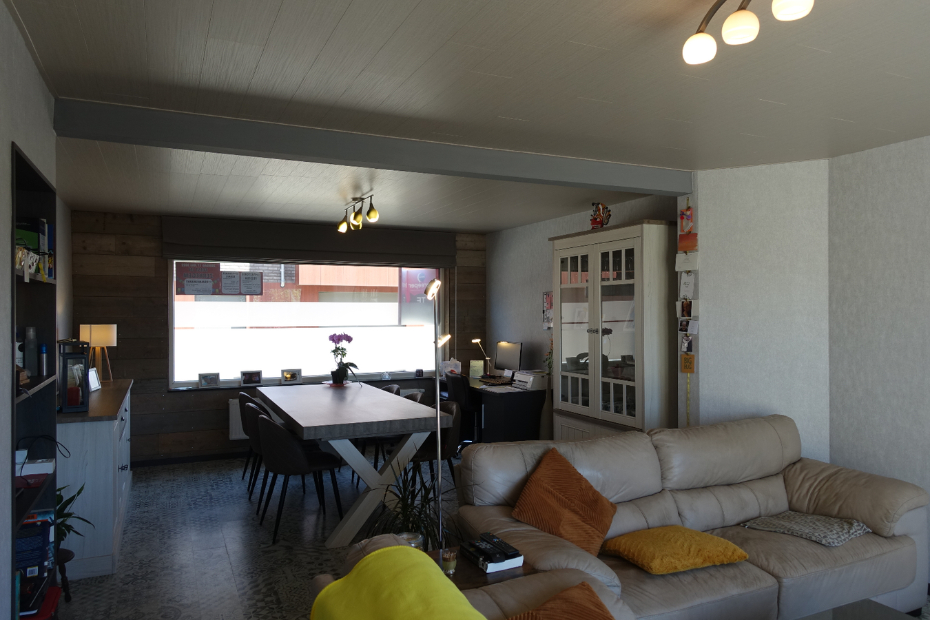 Instapklare woning met garage in centrum Zerkegem 