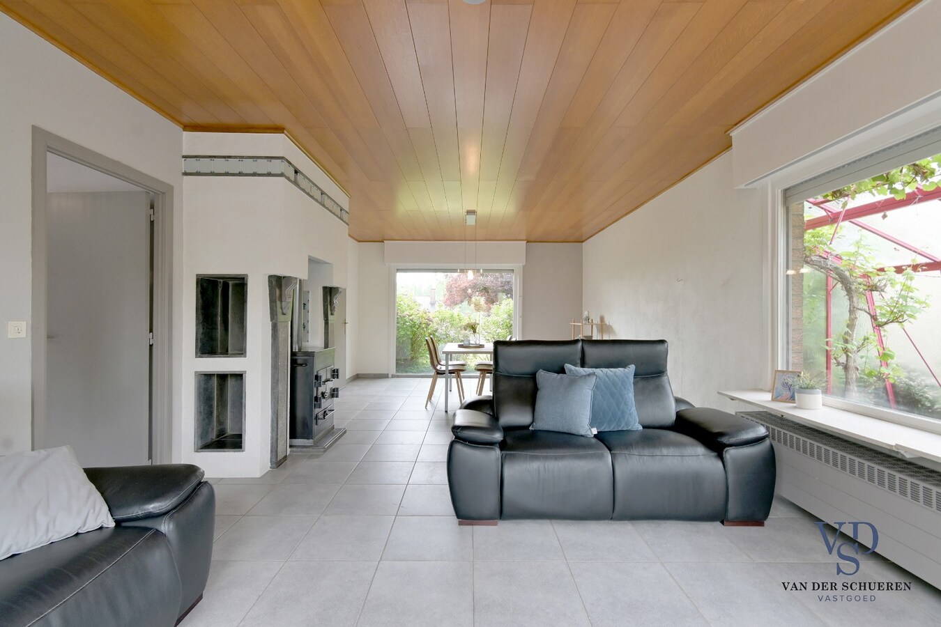 Goedgelegen bungalowwoning te Moerbeke. 