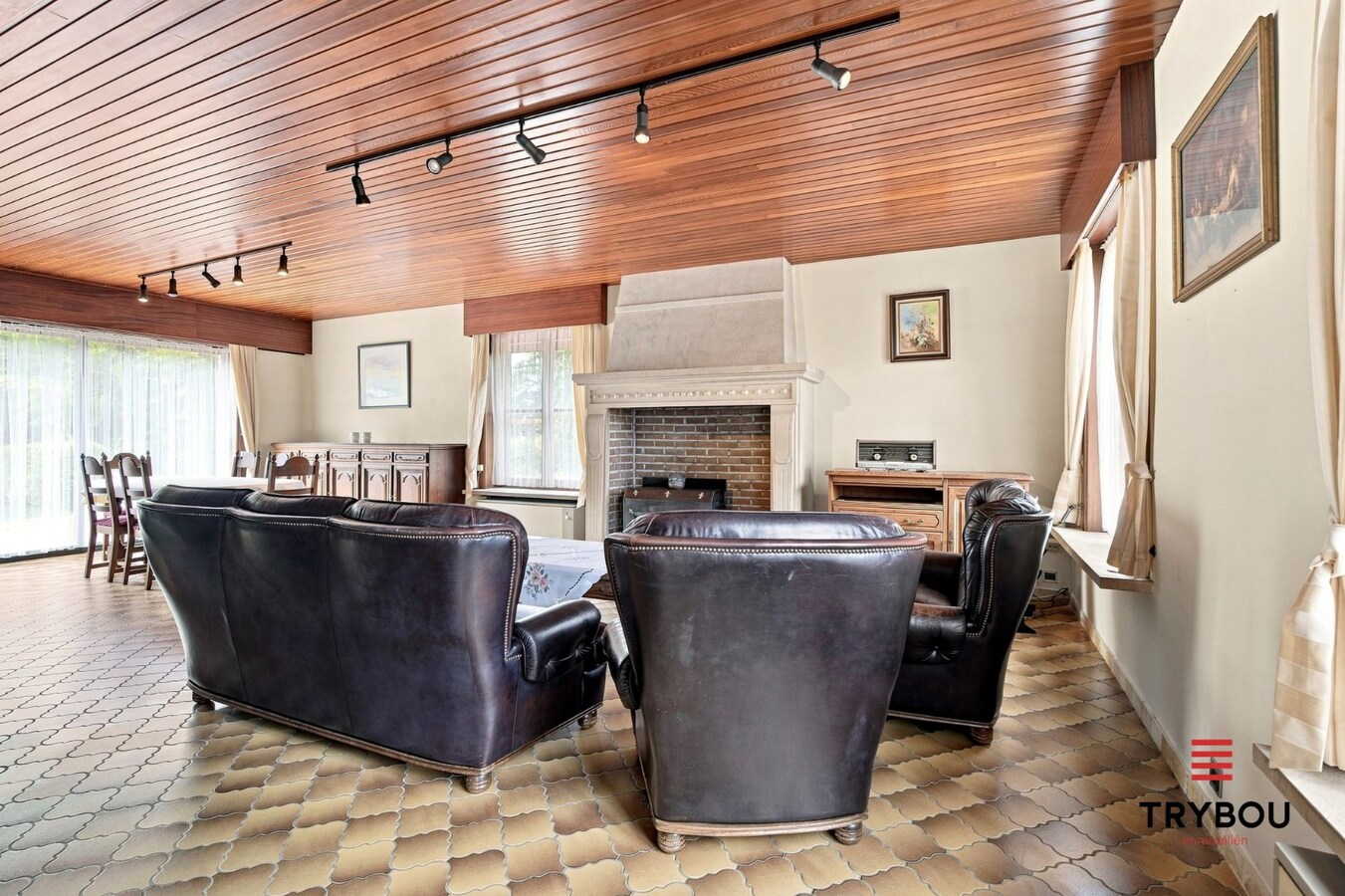 Ruime alleenstaande villa op een royaal perceel van 1265m² 