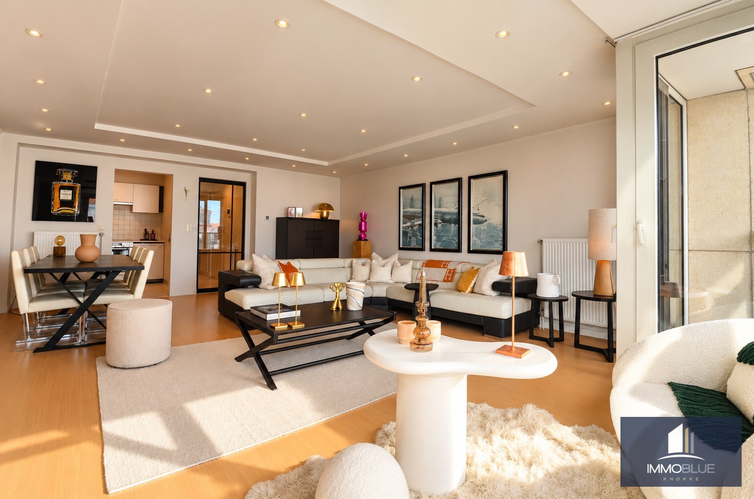 Zeer lichtrijk en instapklaar zuidgericht appartement met open zicht. 