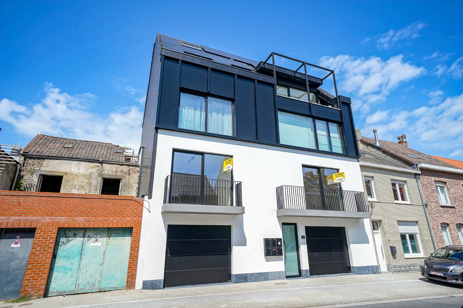 Nieuwbouwproject te Bredene bestaande uit 5 appartementen en 5 autotaanplaatsen. 