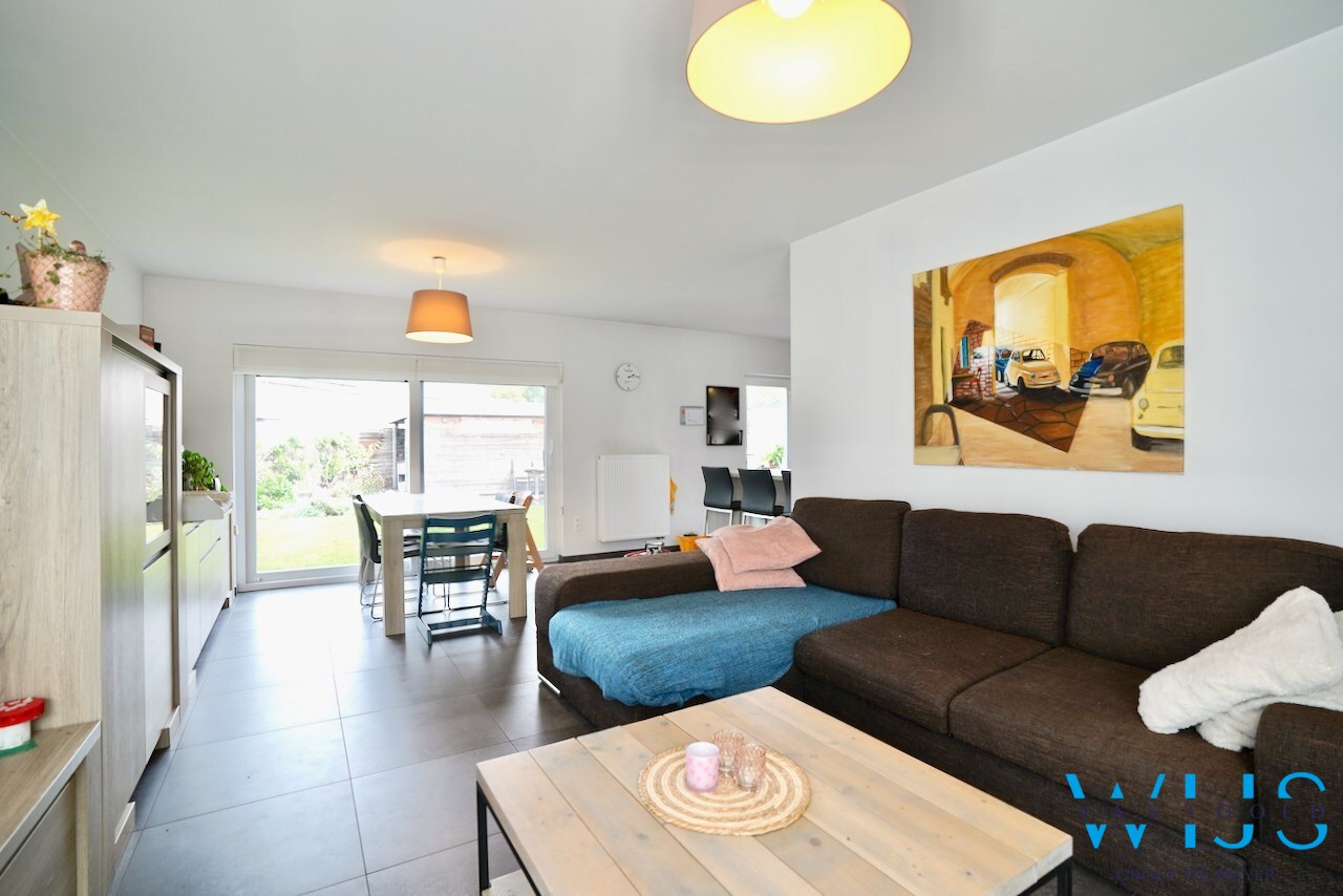 Tof woonhuis in gegeerde woonwijk te Lembeke ! 