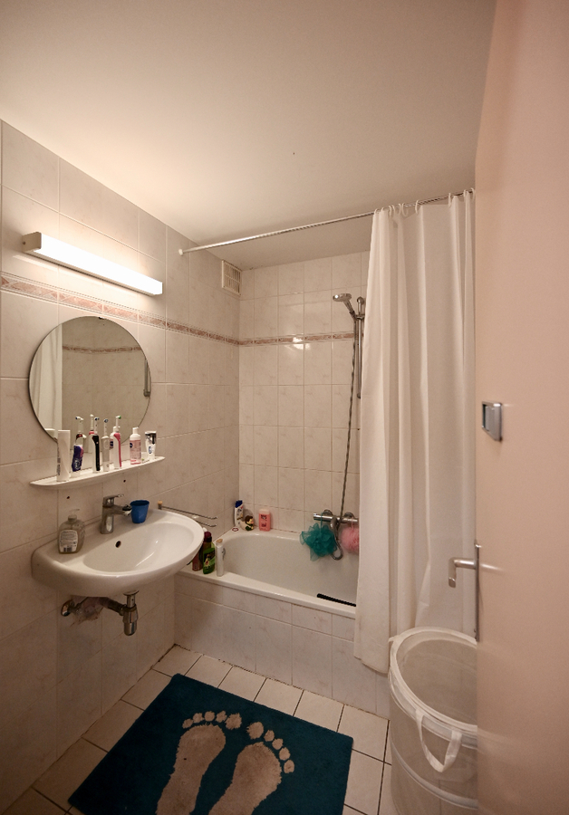 MOOI RUIM APPARTEMENT IN RUSTIGE WOONWIJK 