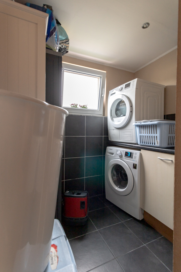 Instapklare gezinswoning met grote tuin en landelijke verzichten te Ichtegem 