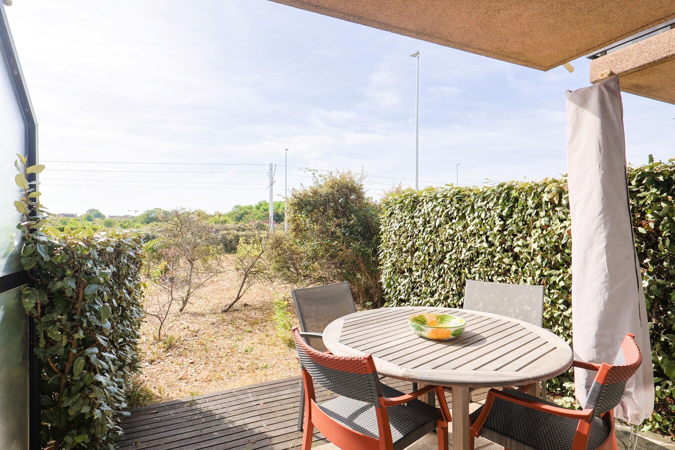 Instapklaar gelijkvloers appartement op wandelafstand van de Zeedijk en het strand! 