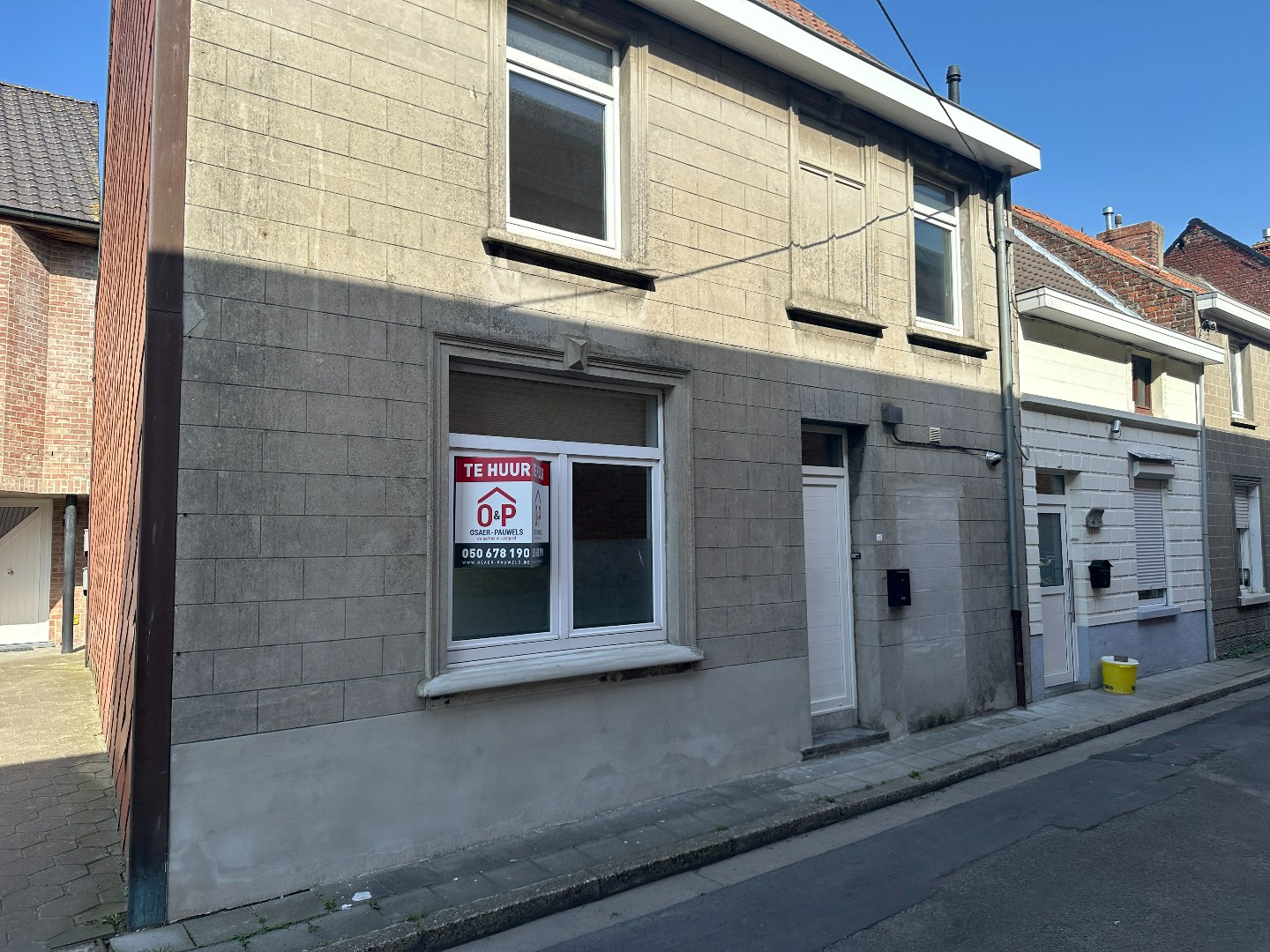 Woning met 3 slpk, terras en tuin, Eernegem 