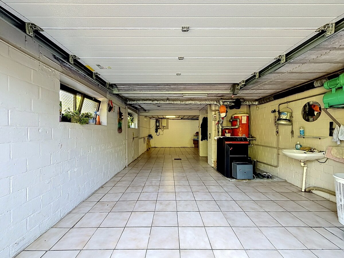 Rustig gelegen villa op 23 are met zicht op bos te Roosdaal 