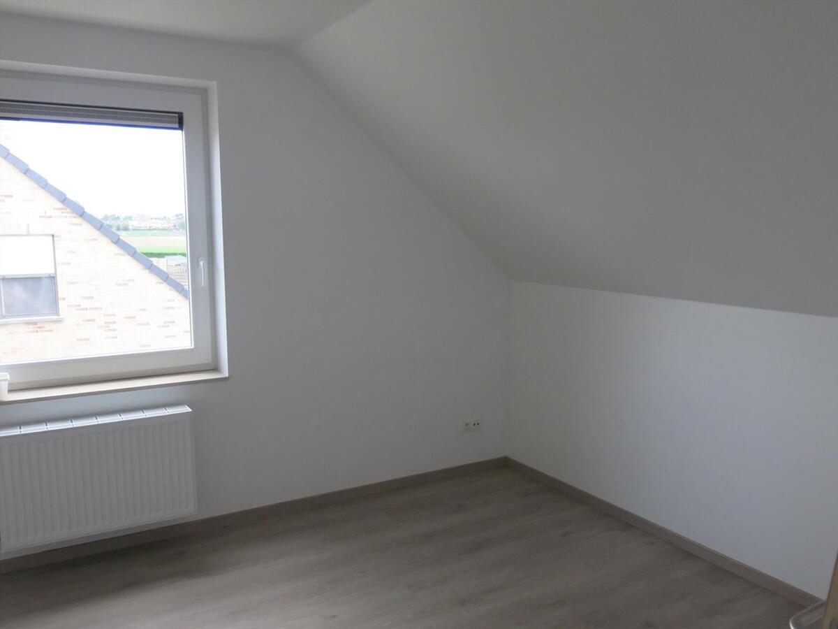 Ruime nieuwbouwwoning met zongerichte tuin en 3 slaapkamers 