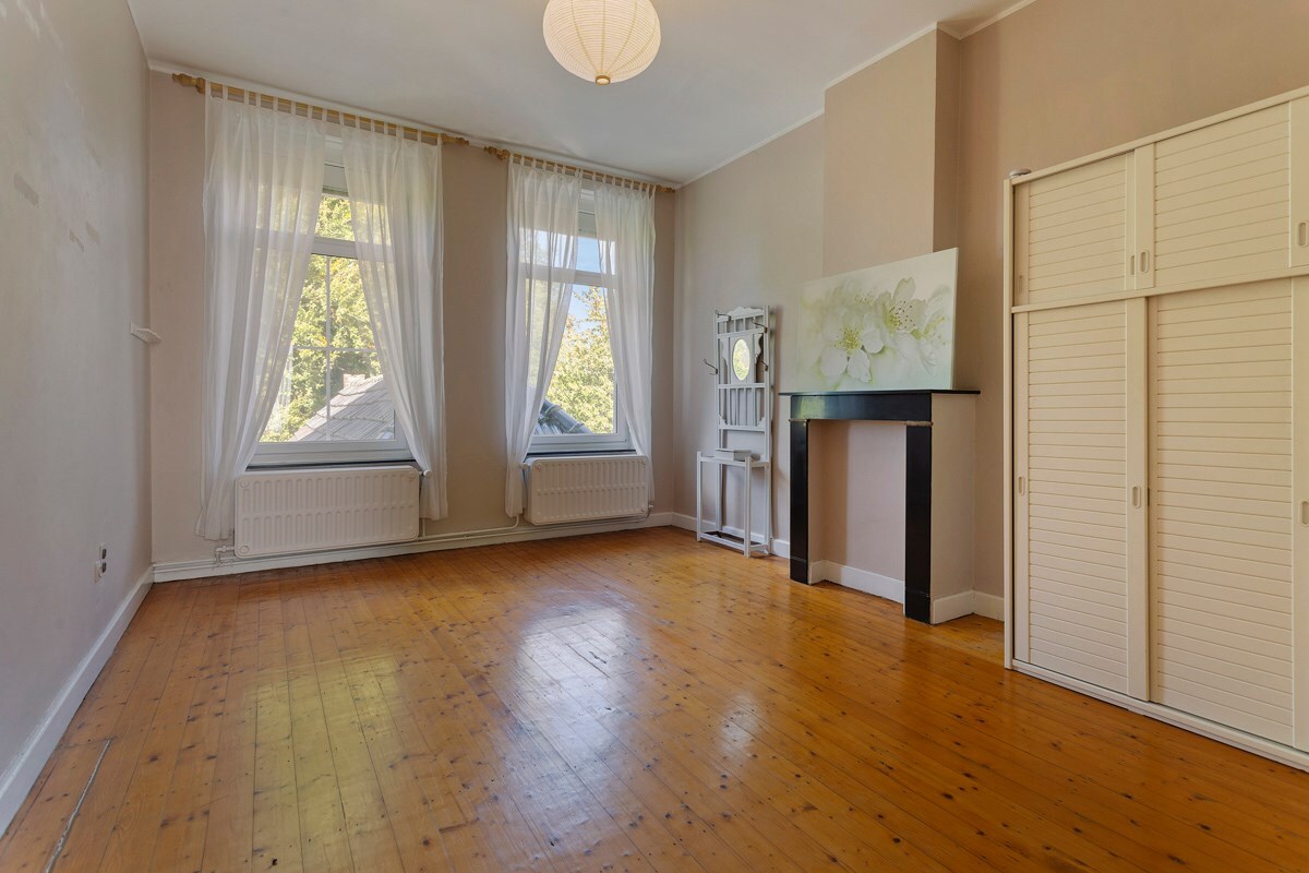 Maison de maître pleine de caractère avec jardin clos à Ophasselt 