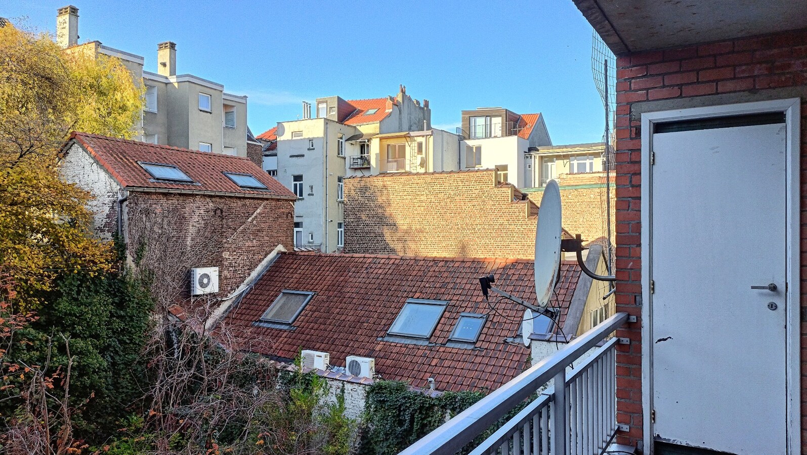 Ruim studio met terras in Elsene 