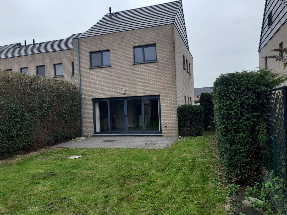 Tijdloze Half Open - rustig gelegen. 