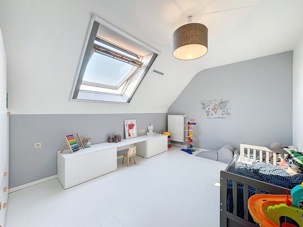 Op en top afgewerkte, energiezuinige gezinswoning (2013) te Velzeke 