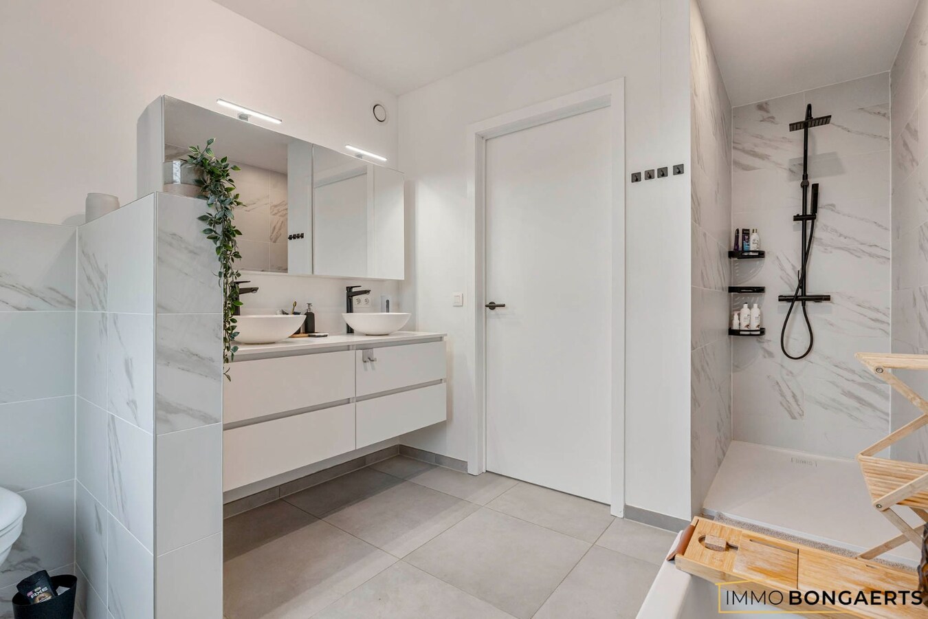 Recente gezinswoning met 3 slaapkamers 