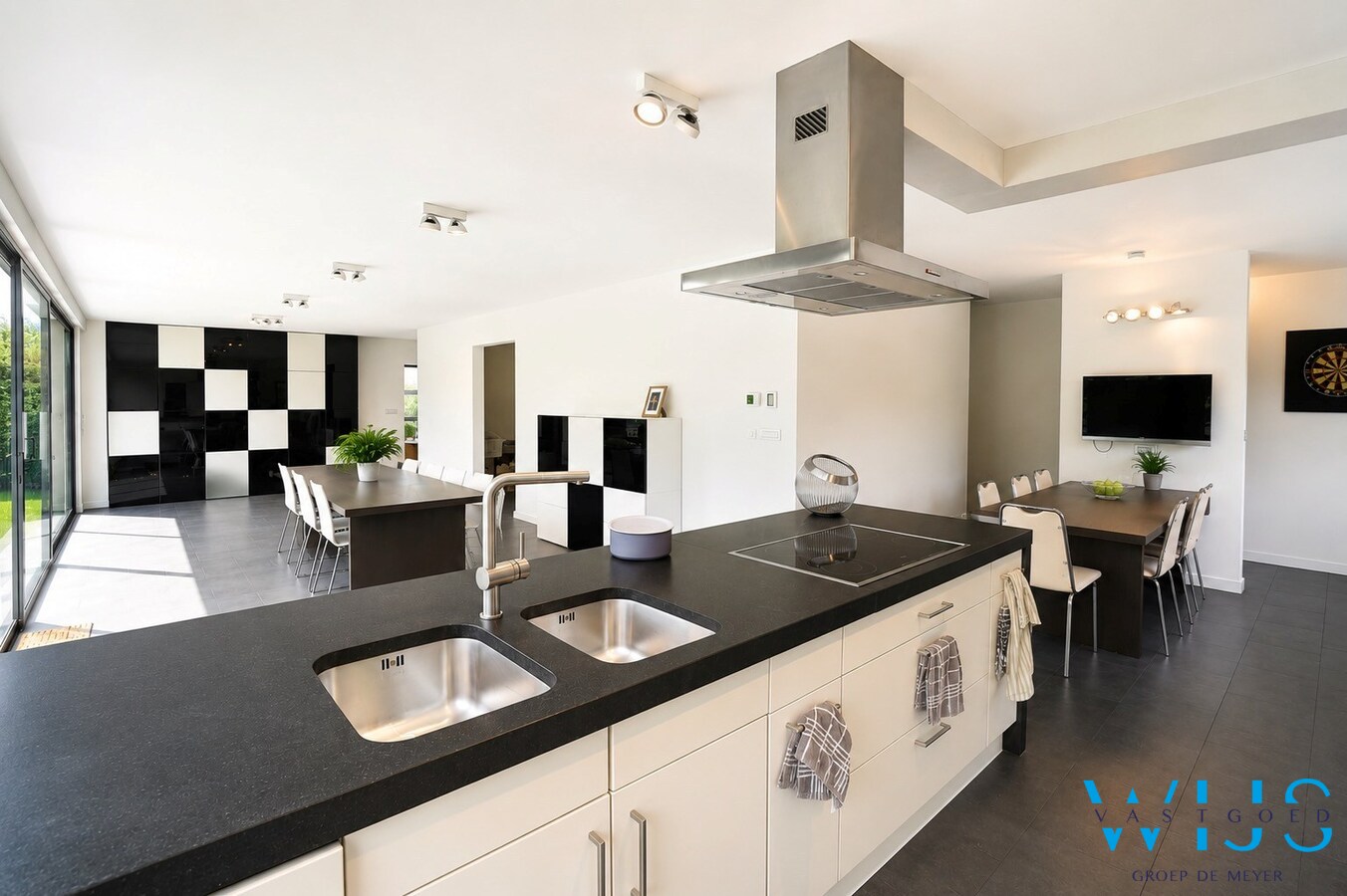 Instapklare open bebouwing met verwarmd zwembad op toplocatie in Sleidinge 