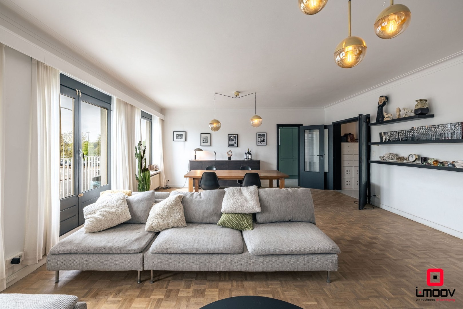 Ruim en lichtrijk appartement met terras en garage op topligging te Sint-Denijs-Westrem 