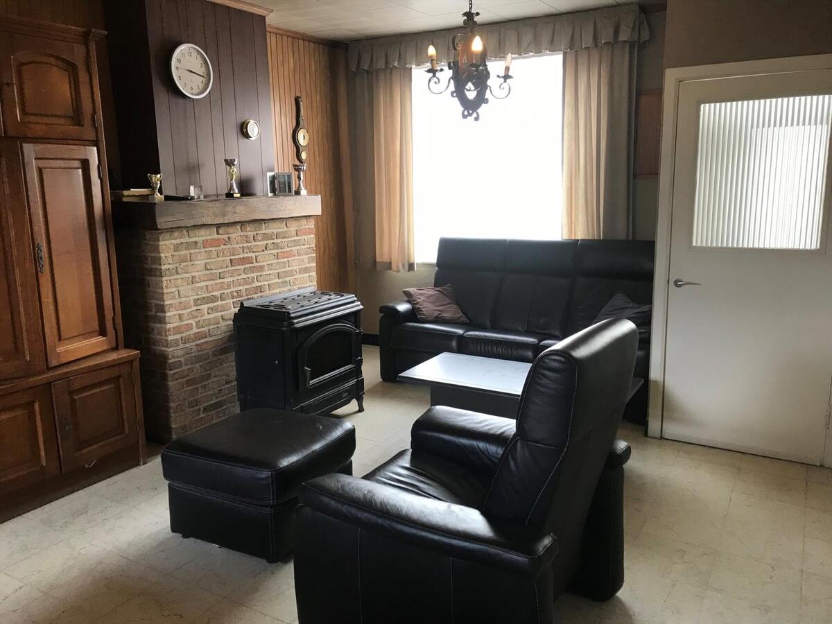 Landelijk gelegen woning met groot bijgebouw op een totale oppervlakte van 4403m² 