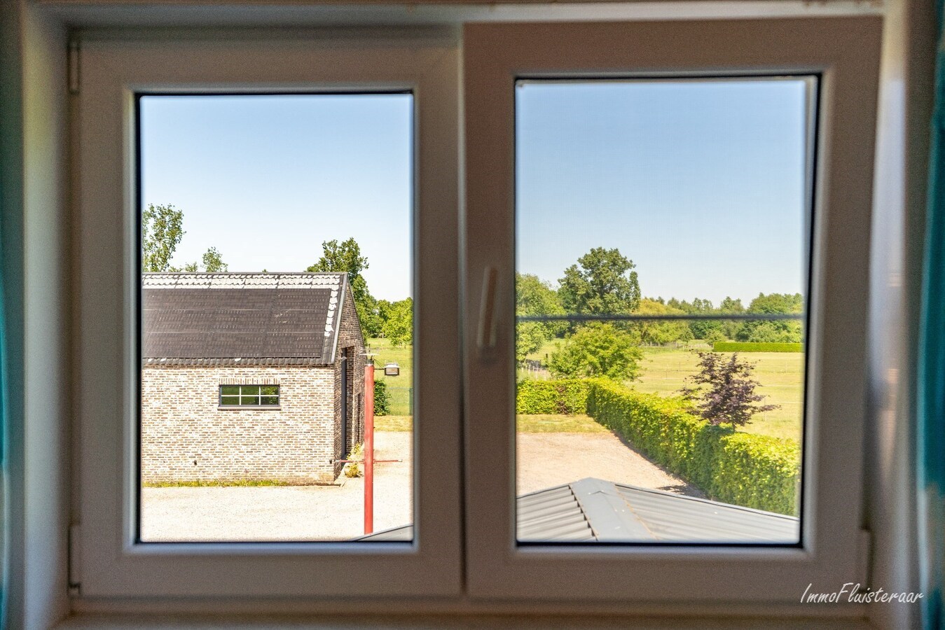 Gerenoveerde gezinswoning met ruime loods en weilanden op ca. 1,43 ha te Pelt 