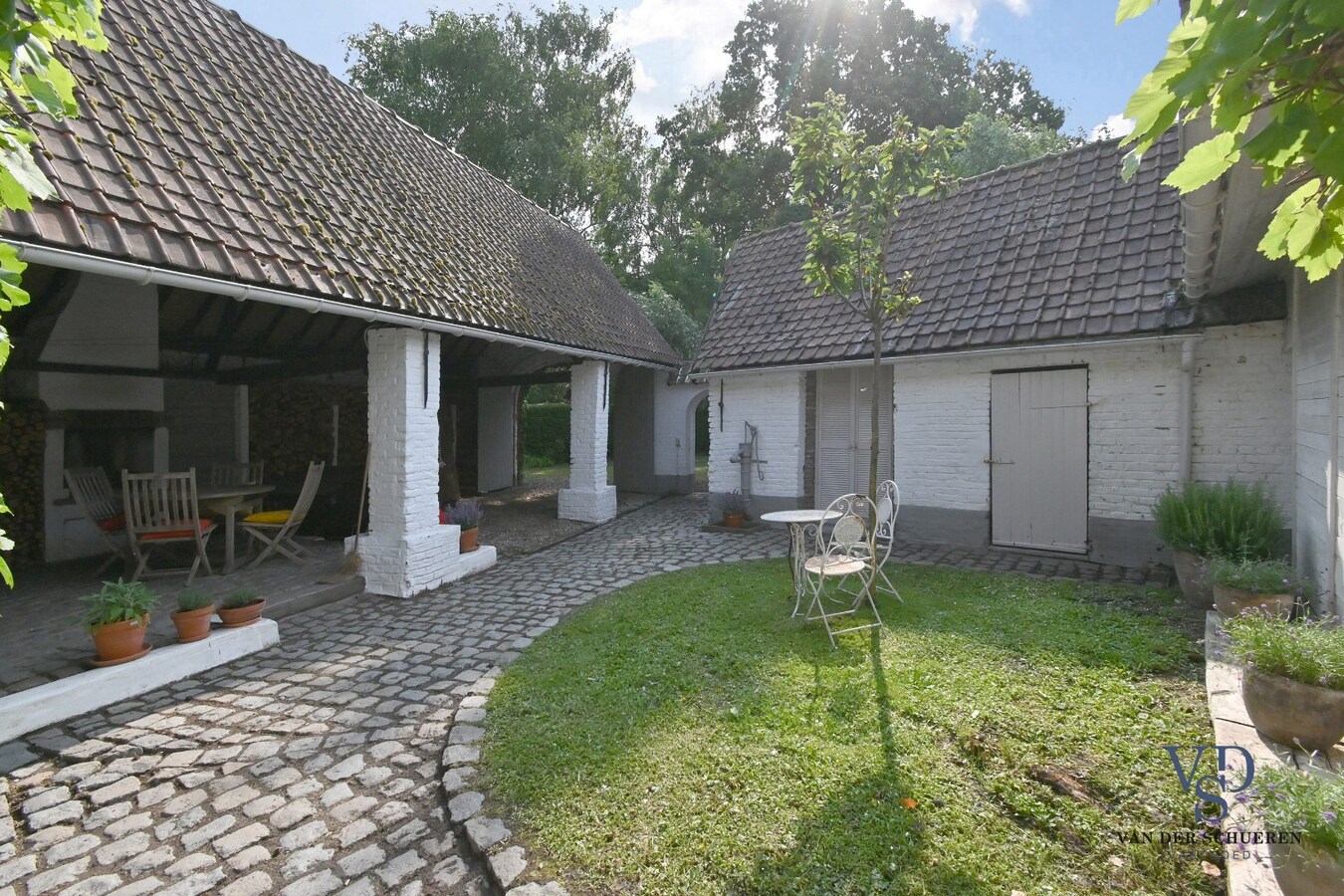 Exceptioneel woning in 't groen. 