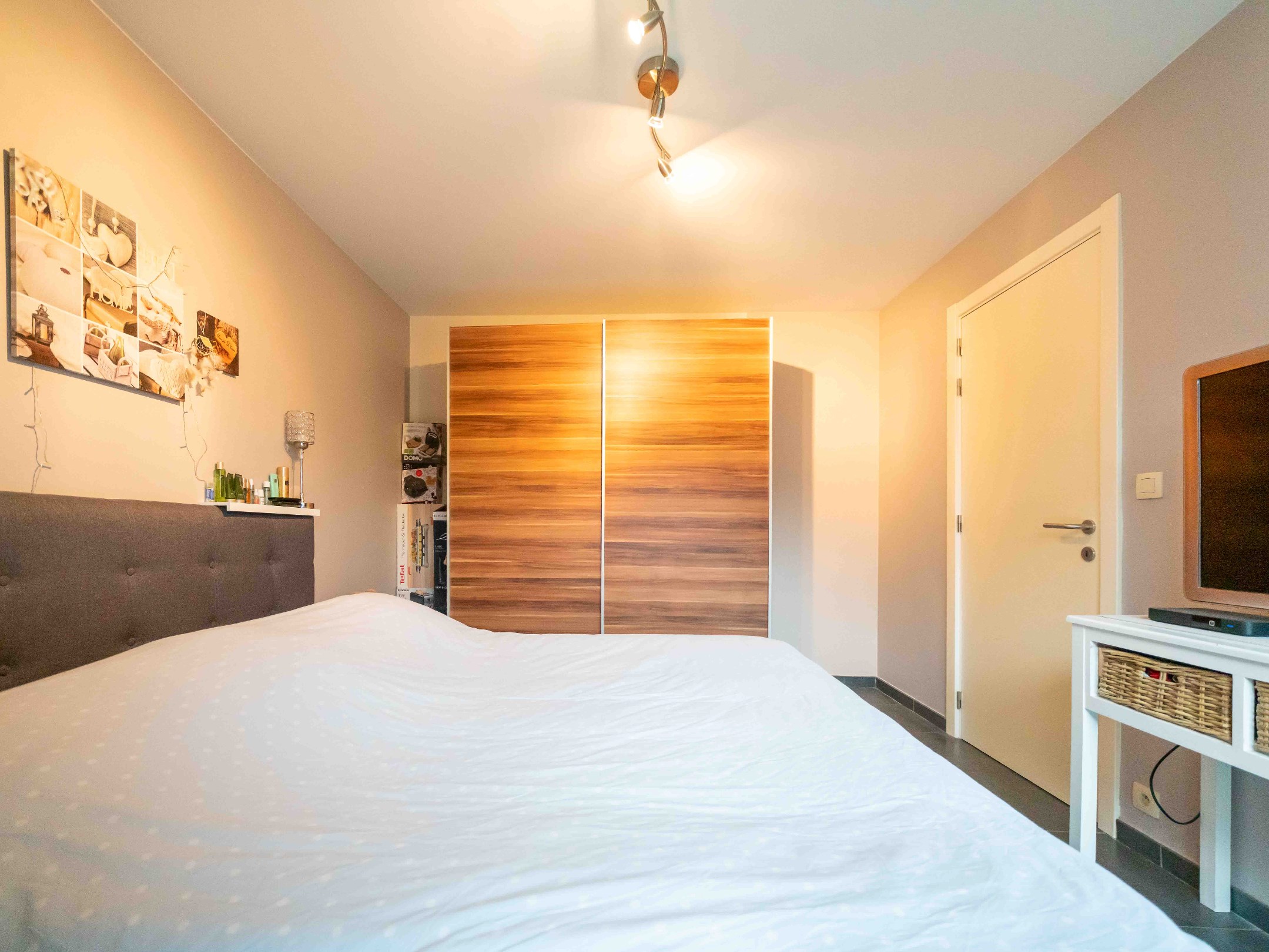 2-kamer appartement met tuin en autostaanplaats 