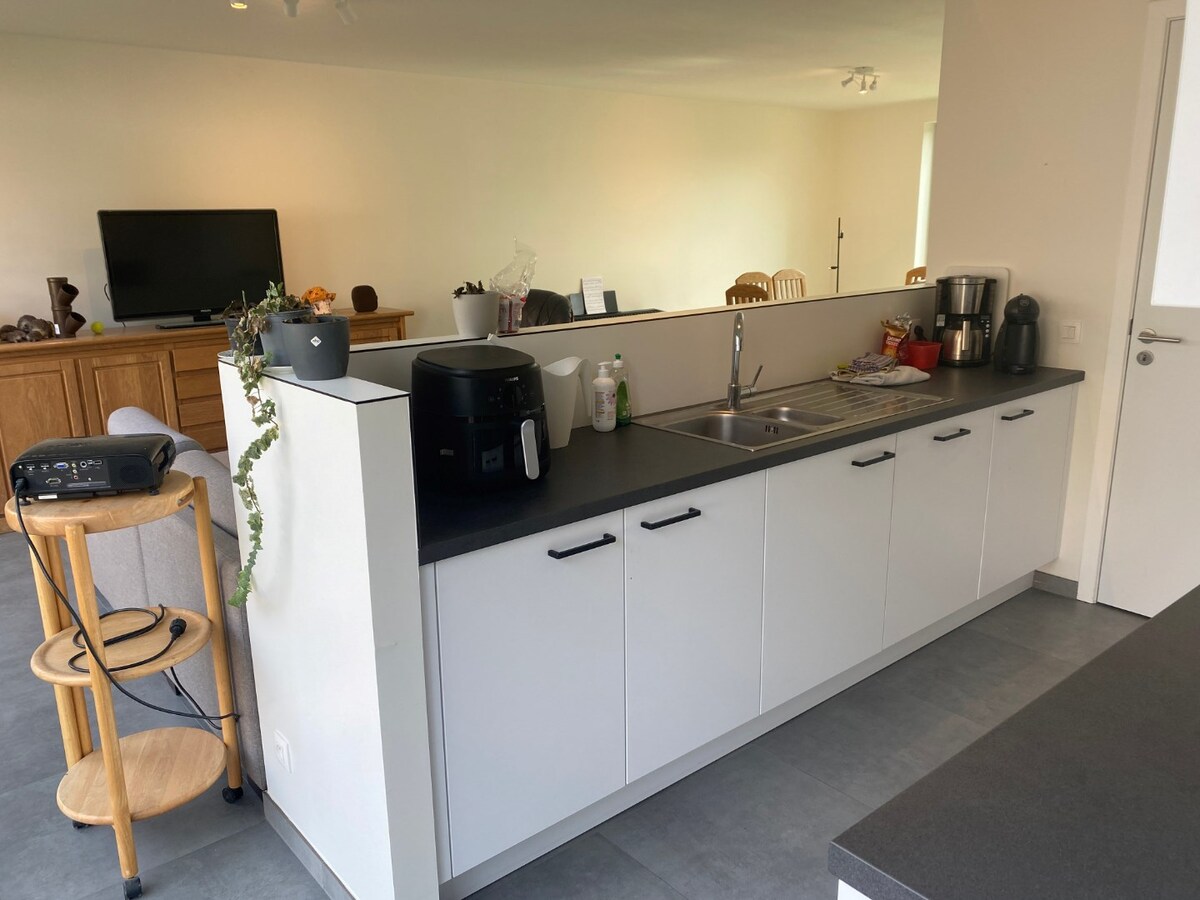 Nieuwbouwwoning nabij de Sterre - met terras en tuin ! 