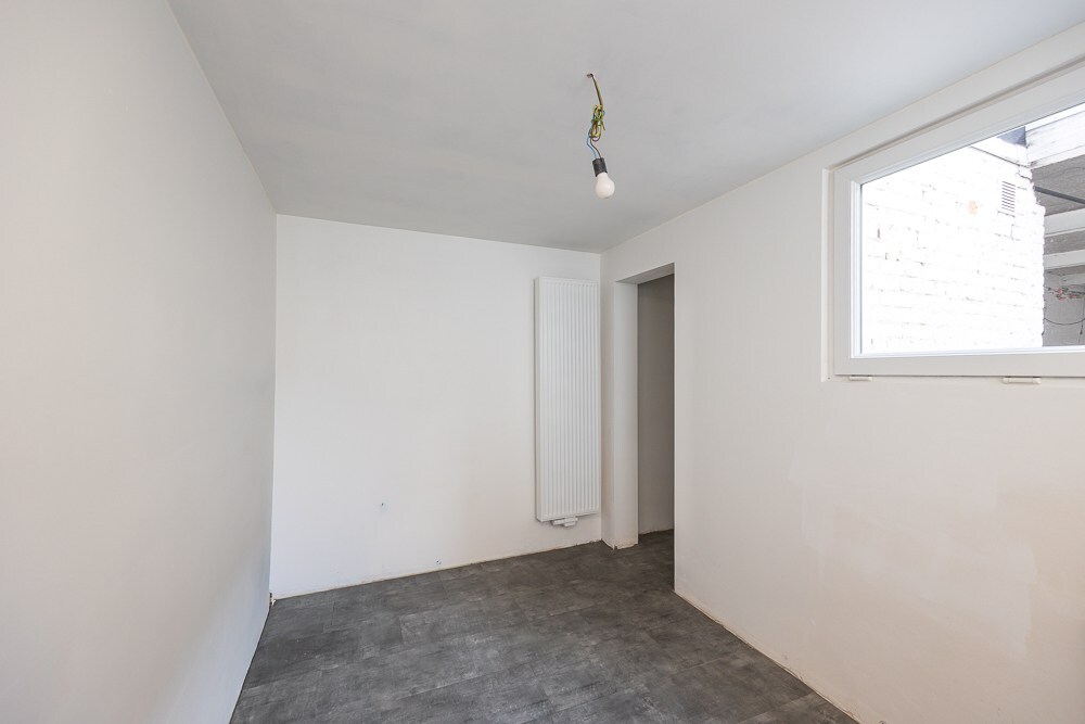 Ruime gezinswoning met grote koer (overdekt terras) nabij het Rivierenhof te Deurne 