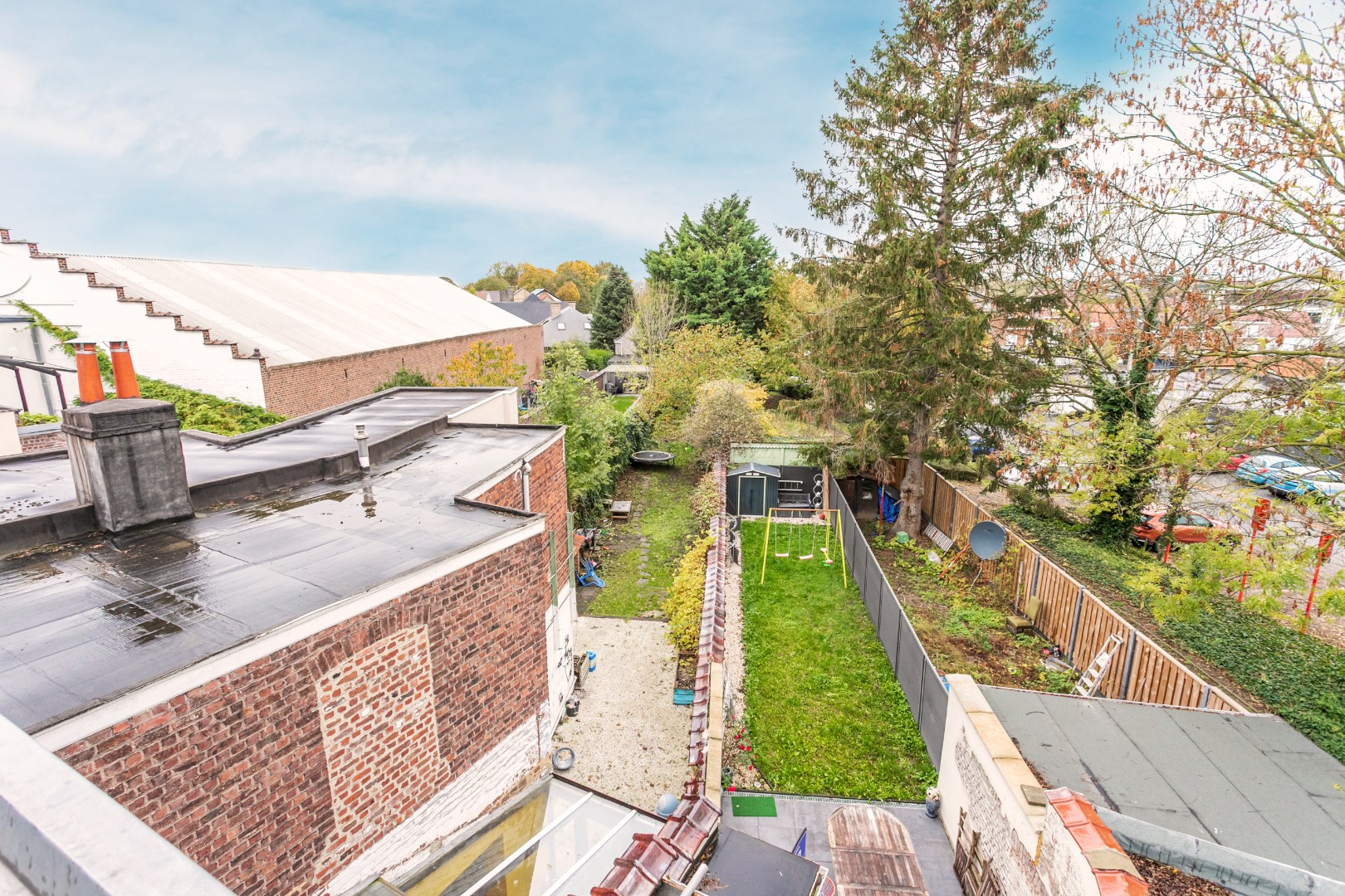 Volledig gerenoveerde woning, 3 slpks en tuin te koop centrum Halle 