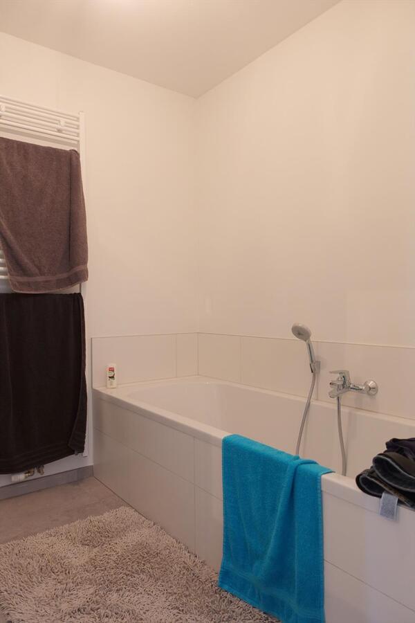 Nieuwbouwappartement met 2 slaapkamers en garage 