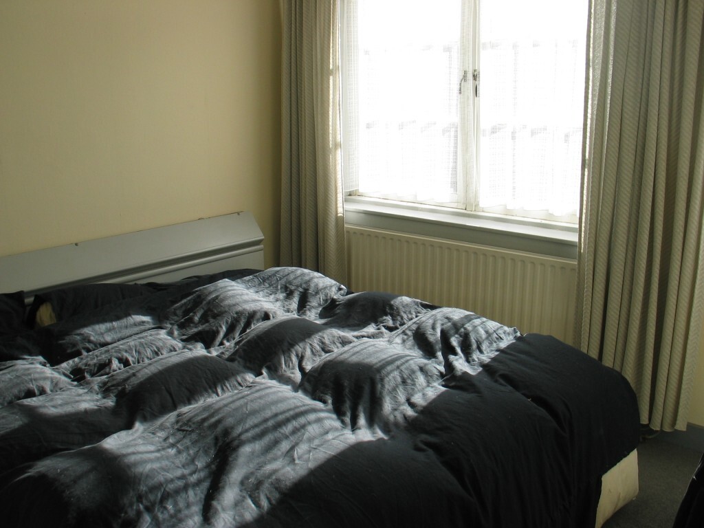 In de wijk 'De Armhoefse Akkers' (Sacramentsparochie) gelegen tussenwoning met achtertuin en stenen berging 