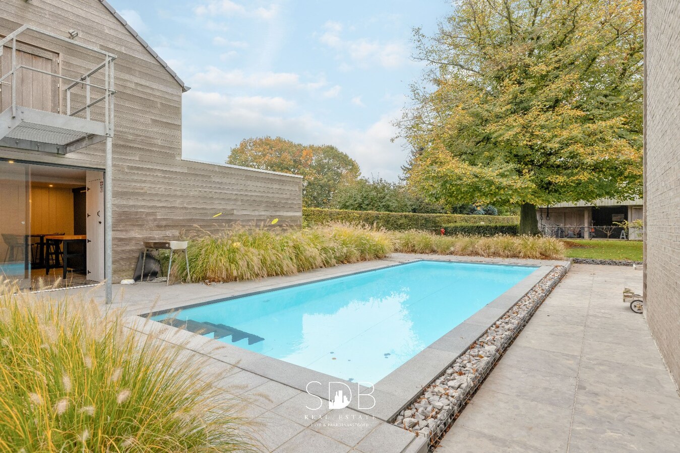 Prachtige woning met paardenfaciliteiten op 11.703m² 