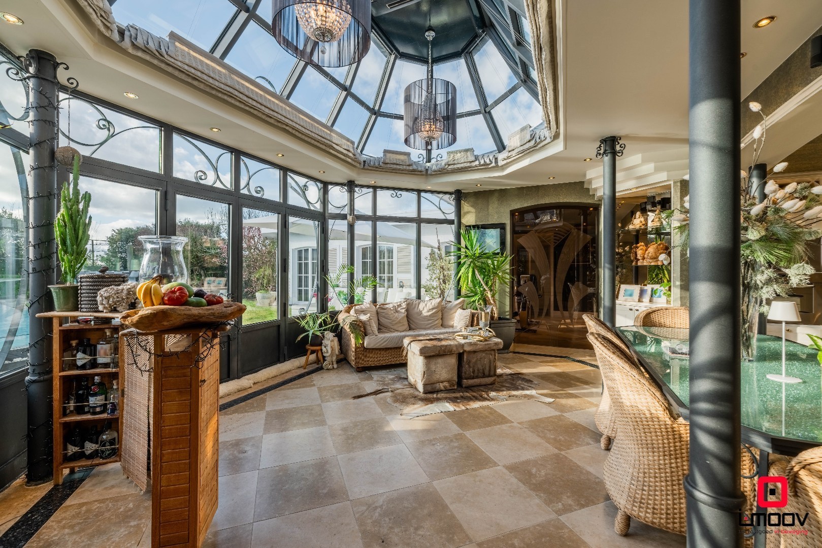 Exclusieve villa met infinity pool en resortgevoel op topligging in Mariakerke 