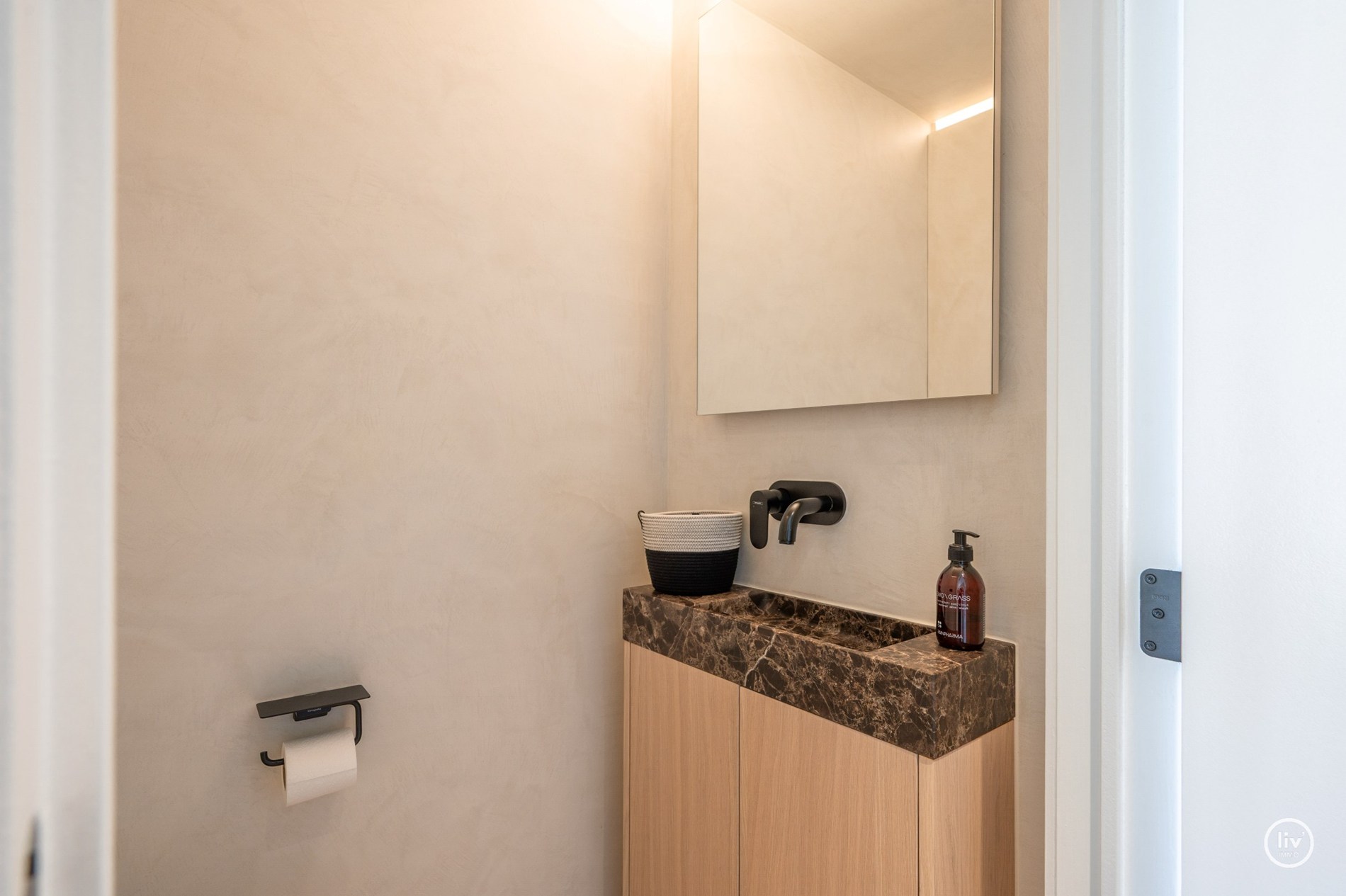 Uitzonderlijk luxueus afgewerkte duplex met royale terrassen, op topligging te Dumortierlaan. Hier werd over elk detail nagedacht 