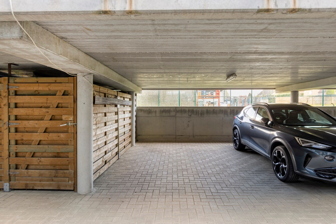 Centrum Dilsen: comfortabel appartement met terras en parking 