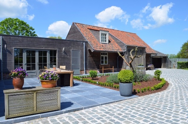 Unieke villa-landhuis op 1740m² landelijk gelegen te Eeklo 