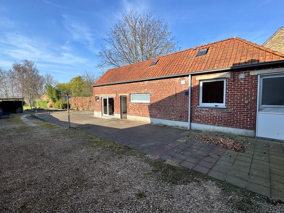 Instapklare open bebouwing op ruim perceel (1.426 m²) in rustige straat 