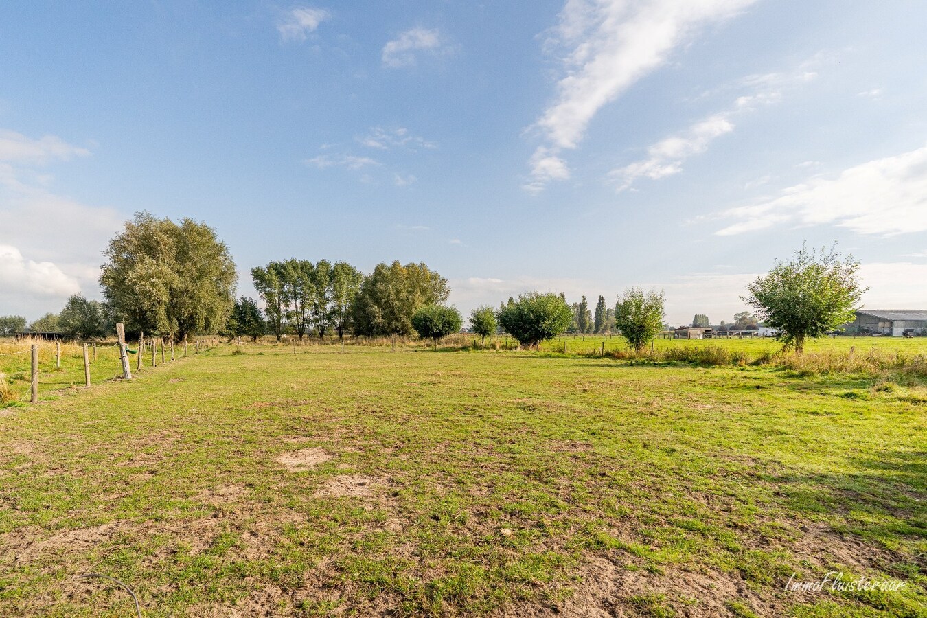 Charmante woning met stallen, buitenpiste en weide  op ca. 2 ha te OUDENBURG 