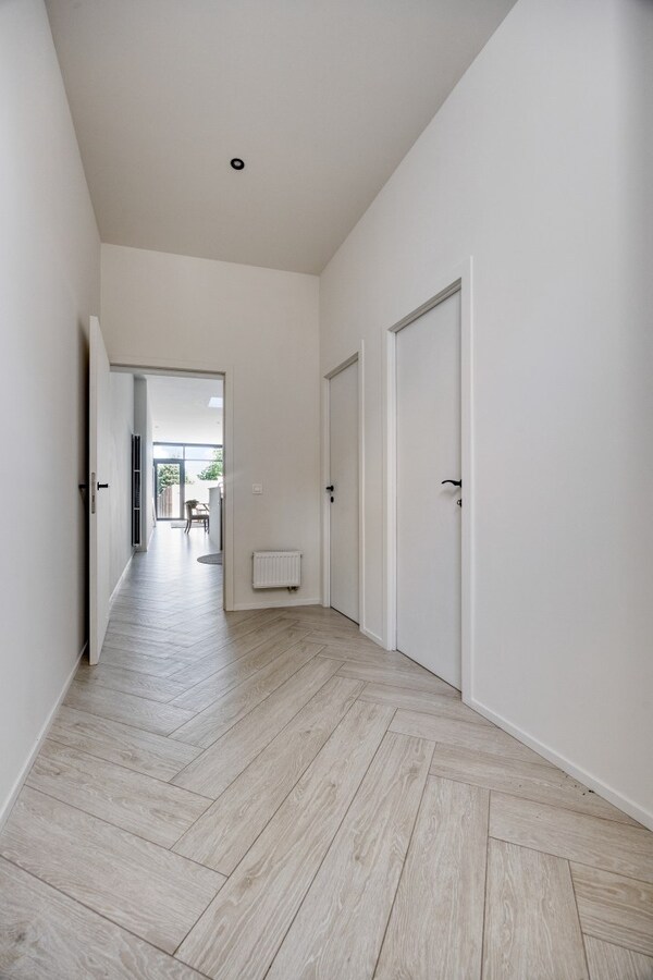 Prachtig volledig gerenoveerde woning met tuin en 3 slaapkamers in Tienen 