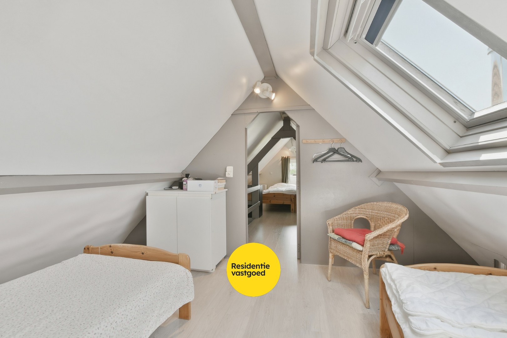 Charmant vissershuisje met 3 slaapkamers en prachtig open polderzicht 