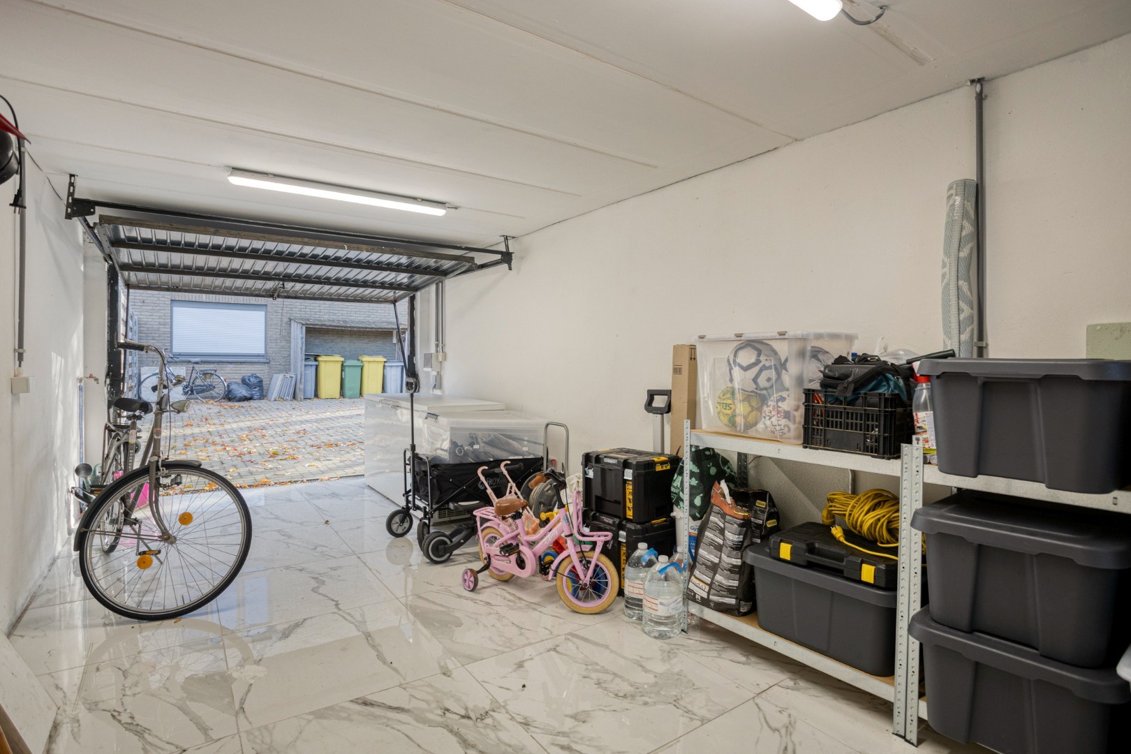 Instapklaar appartement met 2-3 slpk. en ruime tuin in Geel 