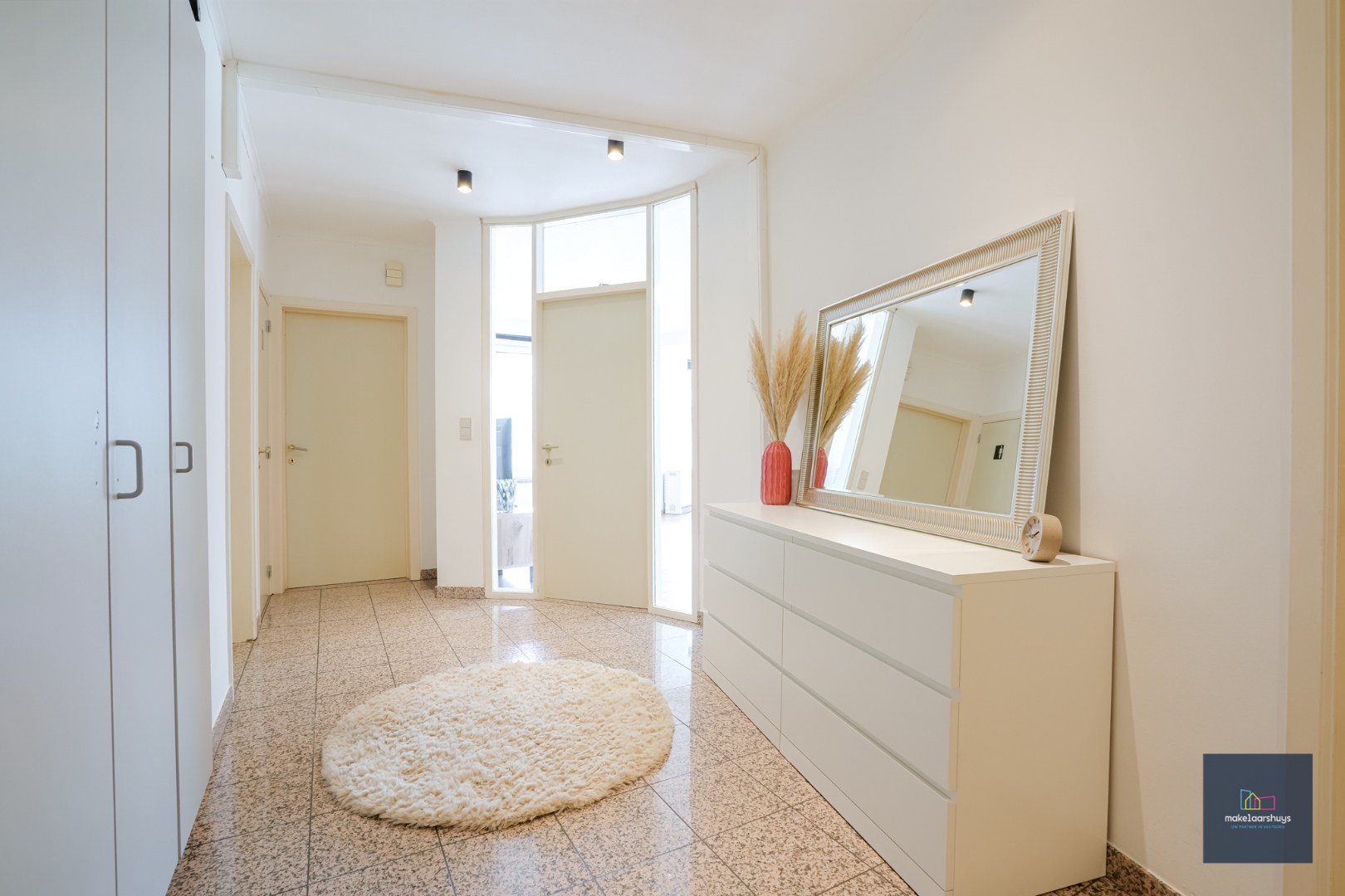 Goed gelegen en ruim instapklaar 2-slp. app. 