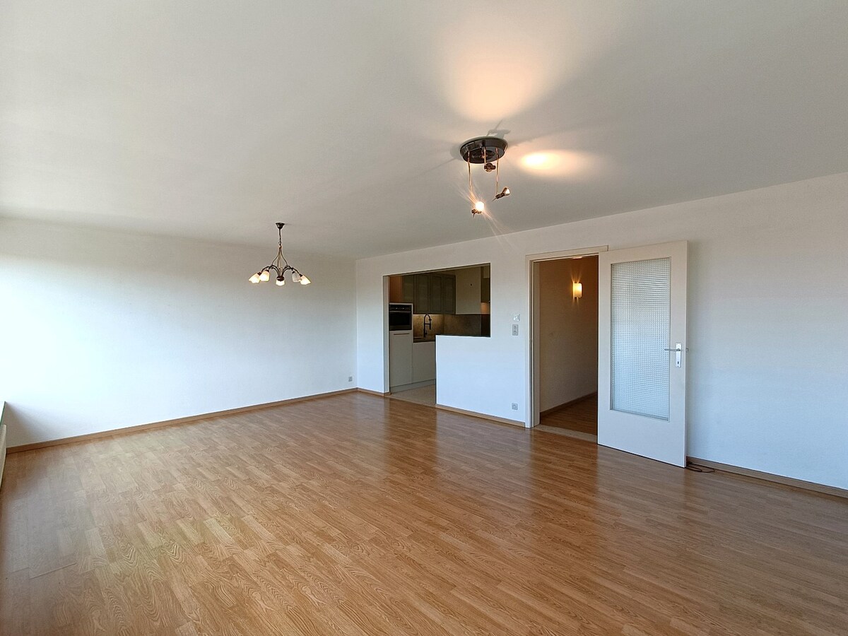 Ruim 2-slaapkamerappartement met groot terras en garage-optie te Zeebrugge. 