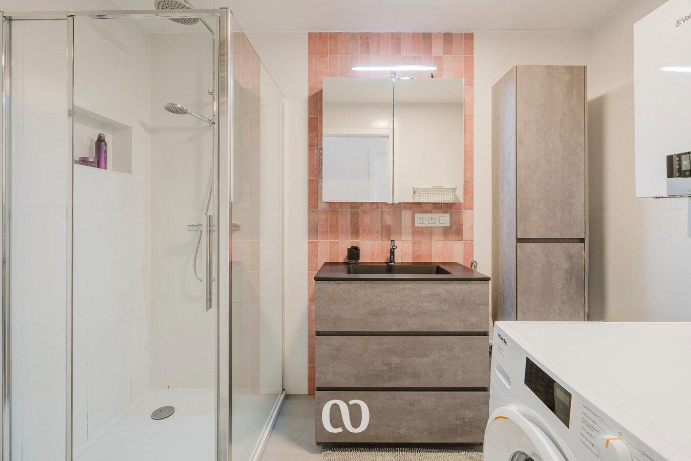 Instapklaar appartement met groot terras 