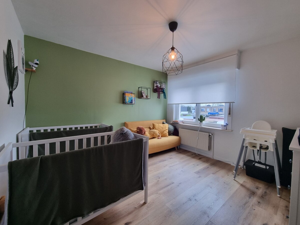 Aangename gezinswoning met tuin, garage &amp; achteruitgang - Heist 