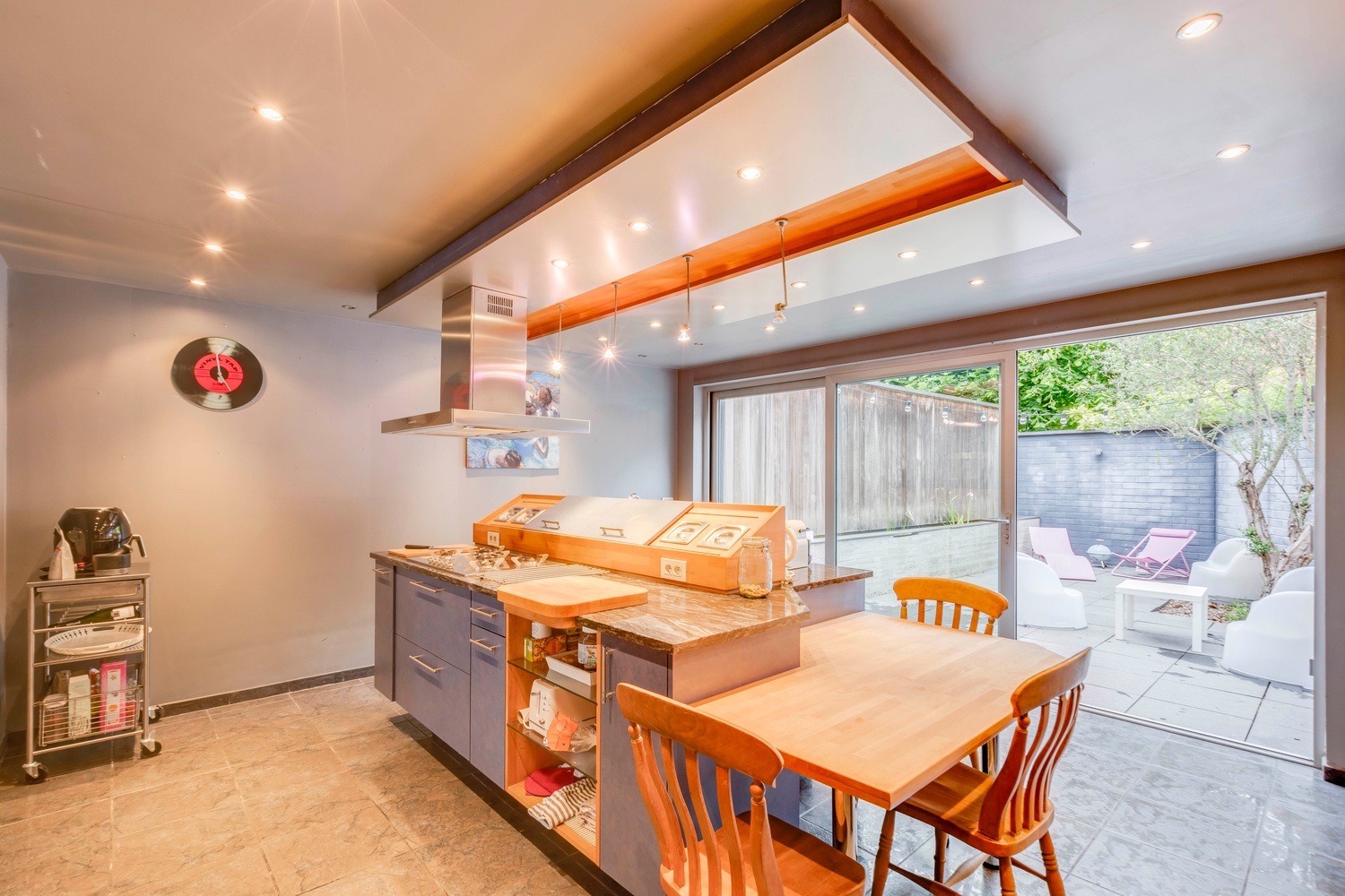 Prachtige ruime burgerwoning met 4 slaapkamers en mogelijkheid tot woon-werkcombinatie! 